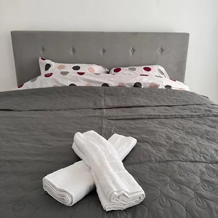 Stan Na Dan Globusmg Apartment Mrkonjic Grad